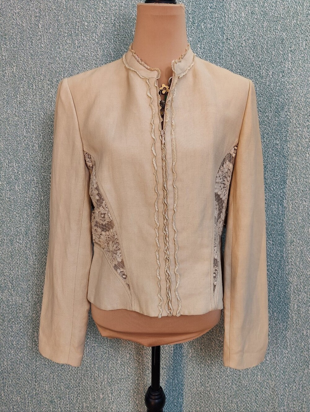 Vintage Valentino S.p.A. Lace-Inset Linen Blend Jacket (Made in Italy) - Picture 2 of 13